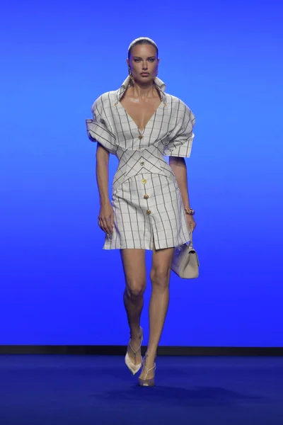 Look 5